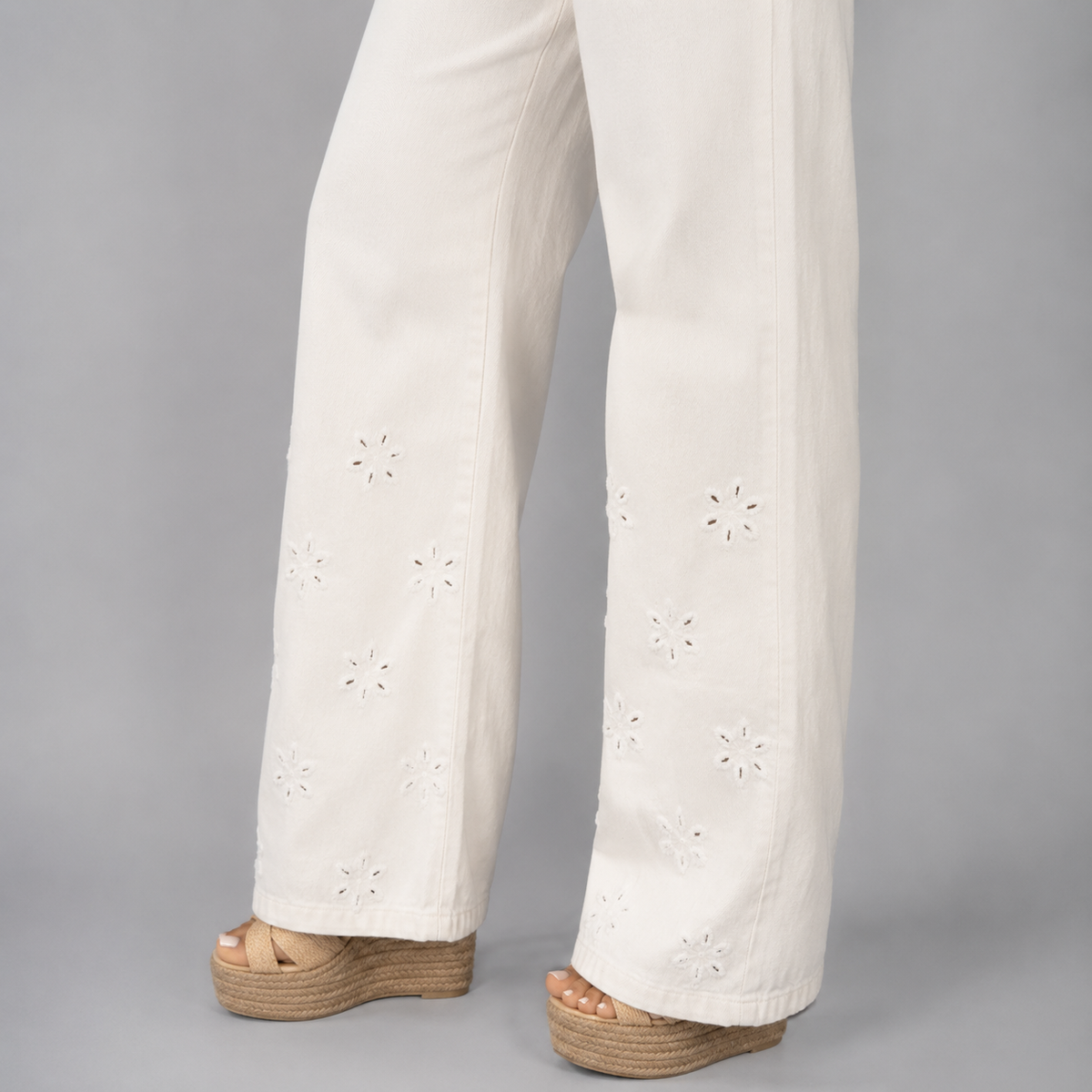 Pantalón Bordado 8865
