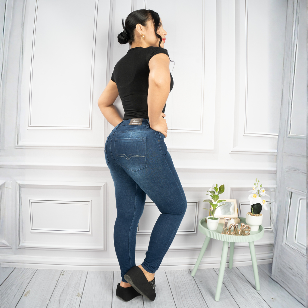 SKINNY 8836