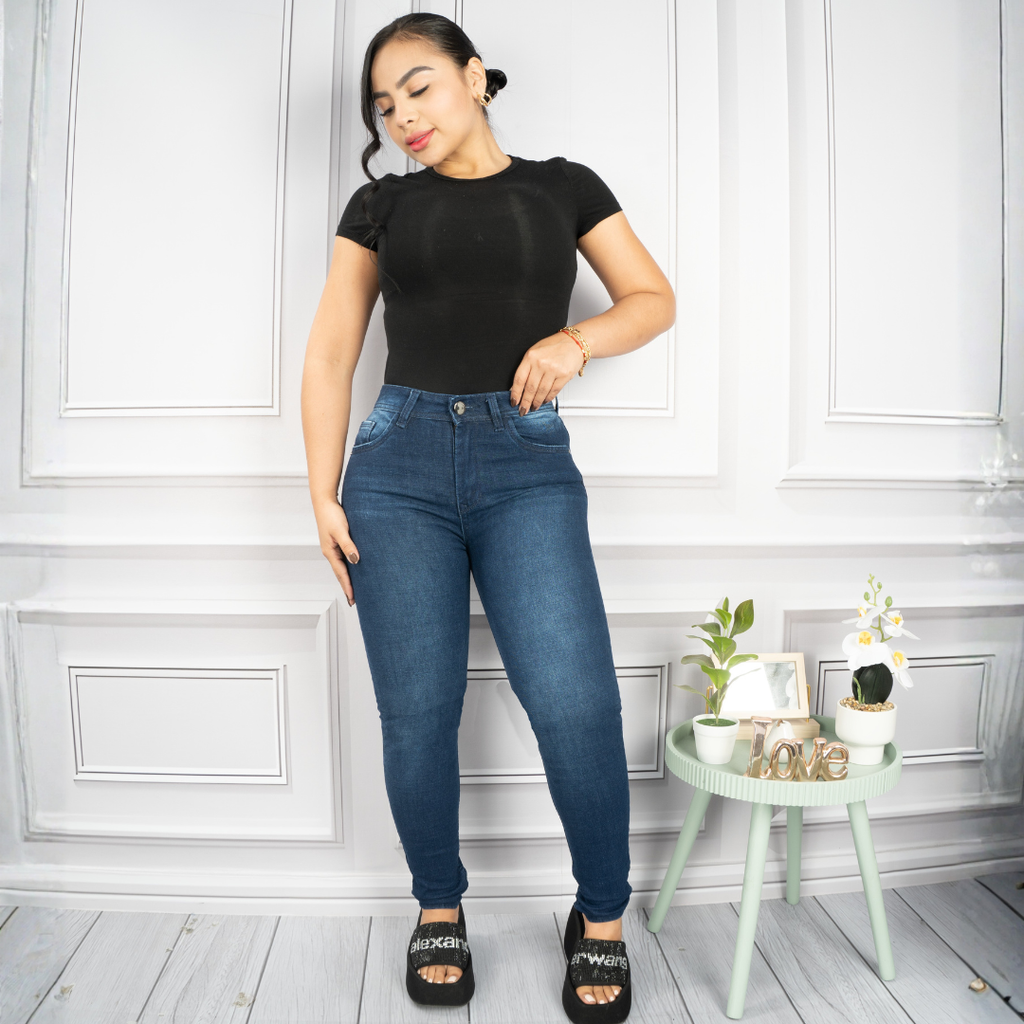 SKINNY 8836