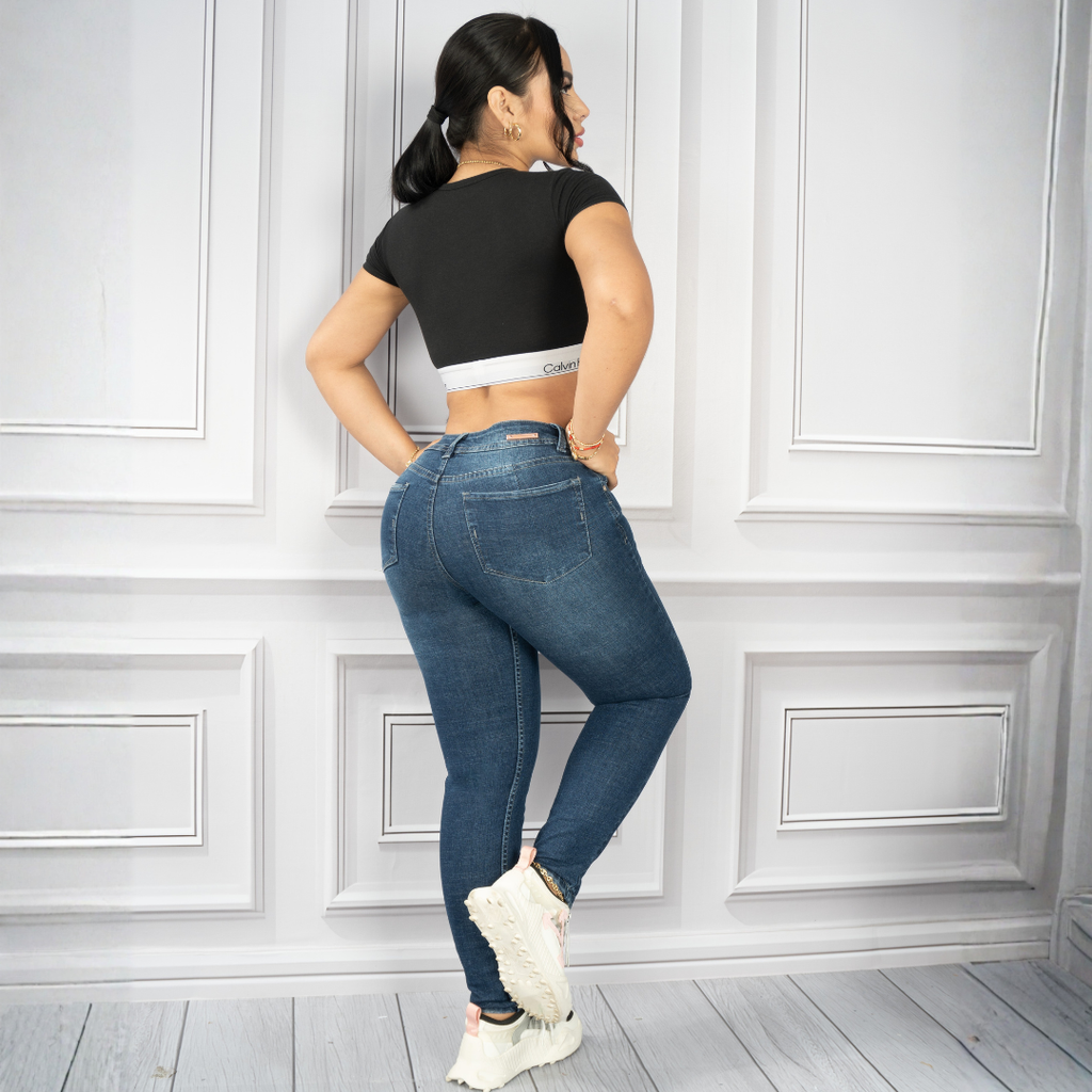 SKINNY 8852