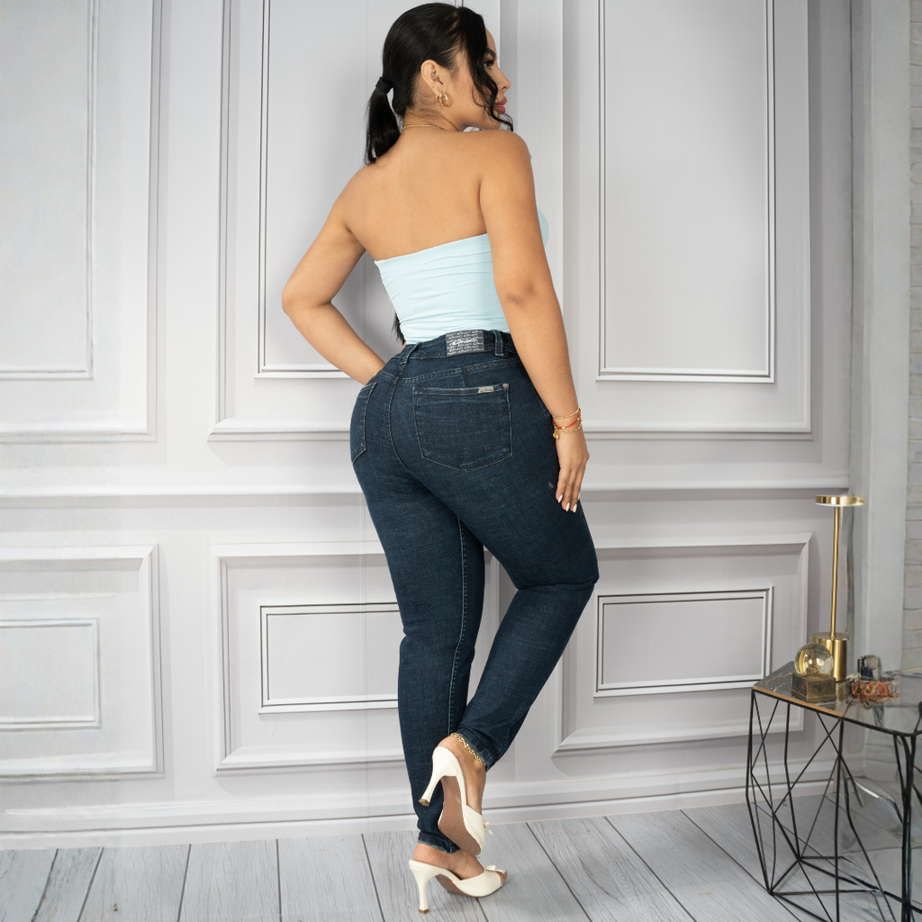 SKINNY 8853